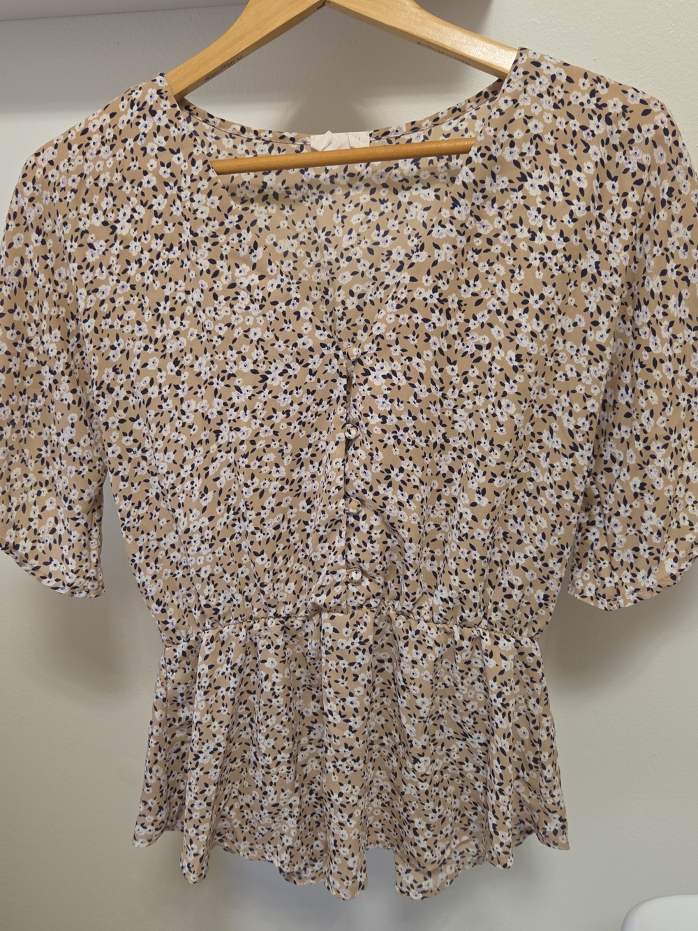 SIENNA SKY Women's Floral Button-Up Peplum Blouse in Brown & White - SIZE M